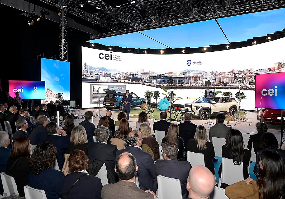 El ministro de Transformación Digital, Óscar López, en la presentación del CEI en La Coruña, en febrero