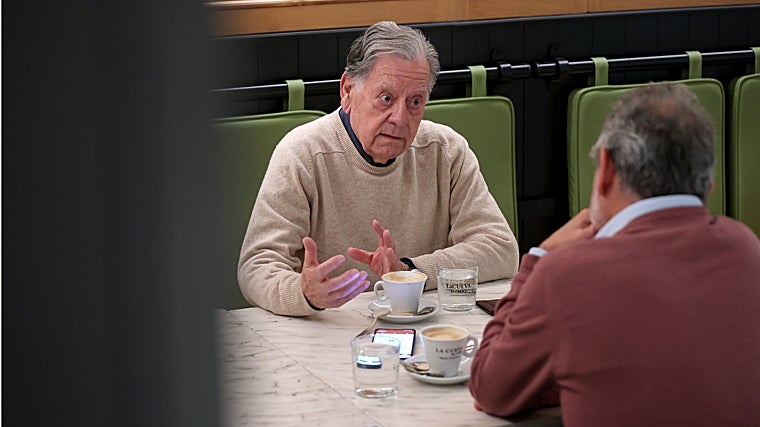 El entrevistado, durante su conversación con ABC