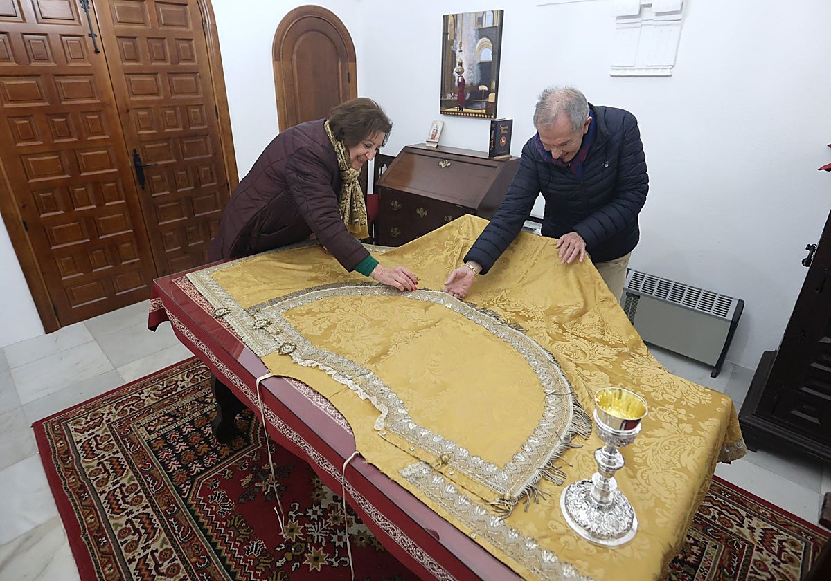 Manto que donó Ángel Redel a la Virgen de la Fuensanta
