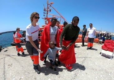 Inmigrantes llegando a la costa