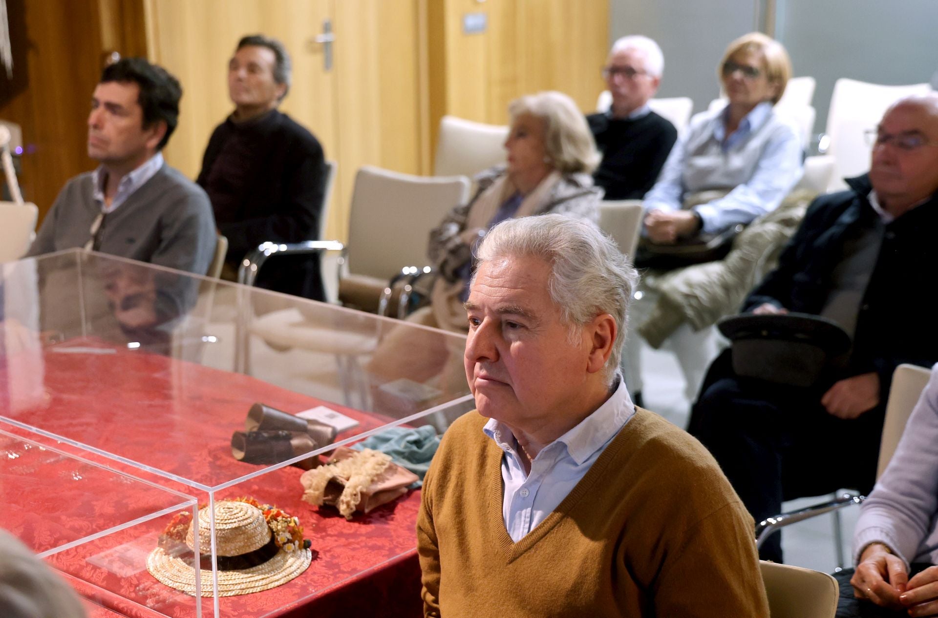 La charla de Juan Fernández-Miranda en Córdoba sobre la Transición, en imágenes