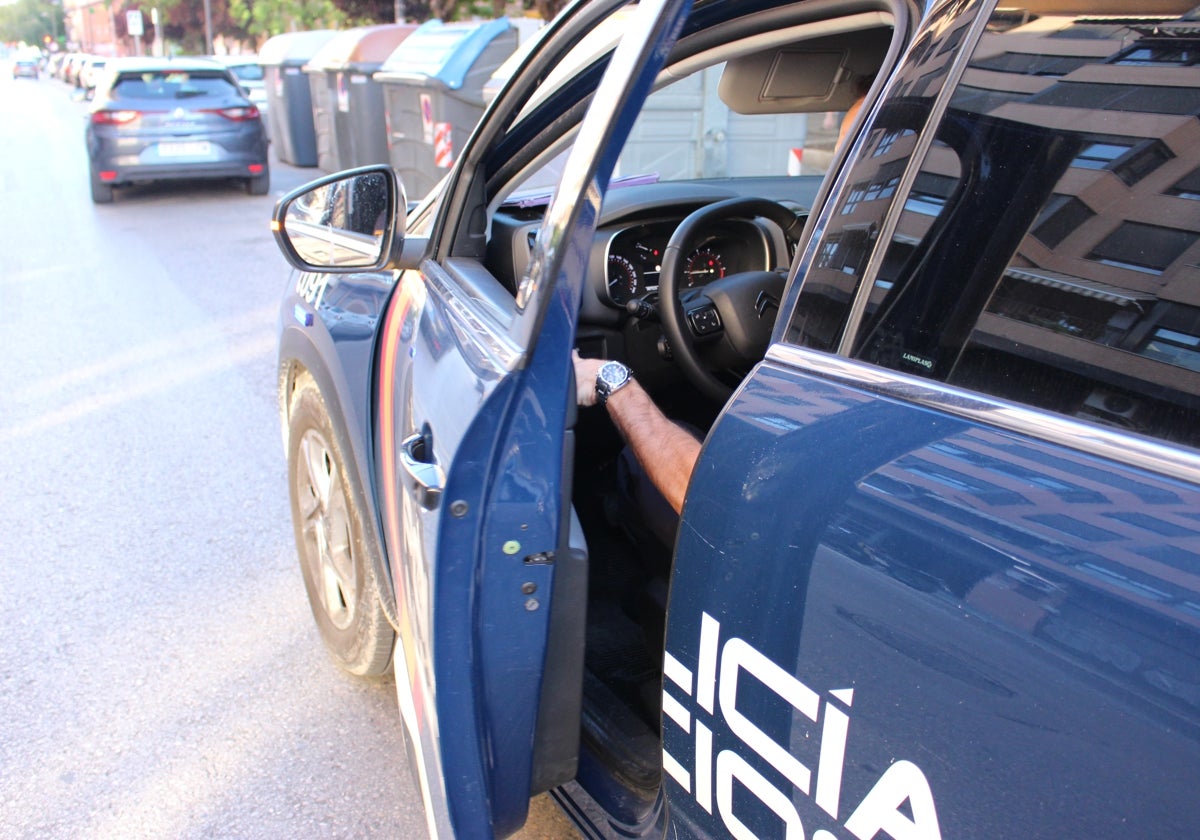 Imagen de archivo de un coche patrulla de la Policía Nacional