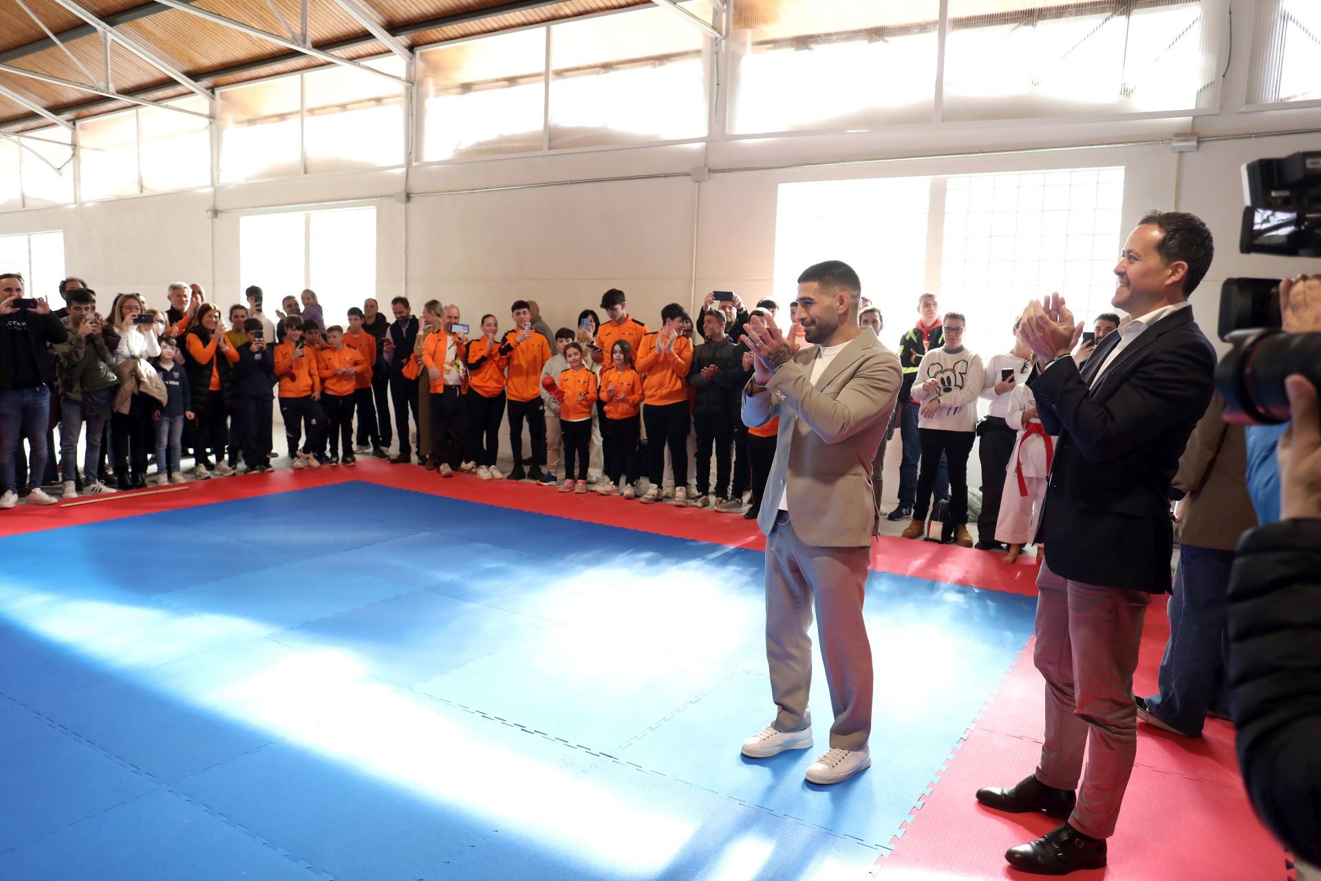 Las imágenes de la inolvidable visita de Ilia Topuria a Toledo