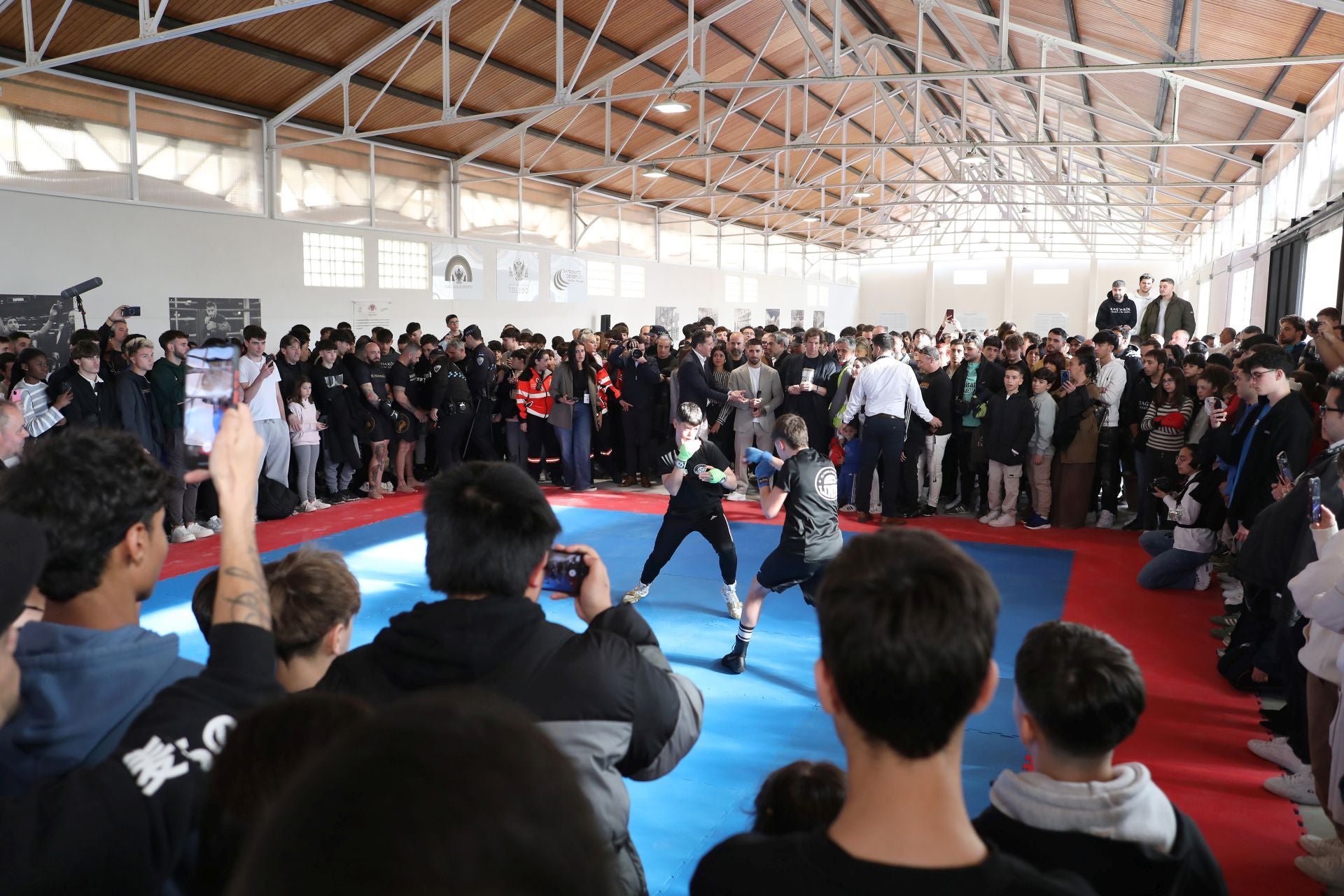 Las imágenes de la inolvidable visita de Ilia Topuria a Toledo
