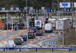 Exigencia unánime a Puente para que el peaje de San Rafael sea gratis tras el socavón en la N-VI