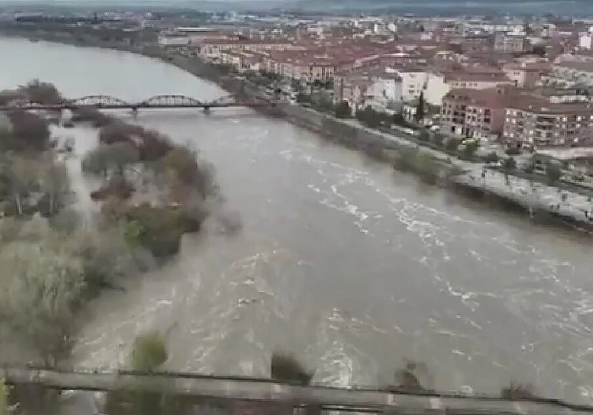 Crecida del río Tajo a su paso por Talavera de la Reina en días pasados
