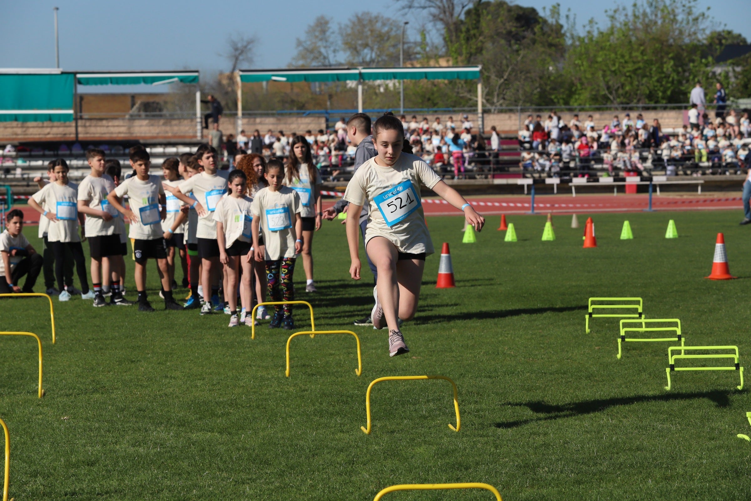 La gran y más joven &#039;Carrera Solidaria Gotas&#039; de Córdoba, en imágenes