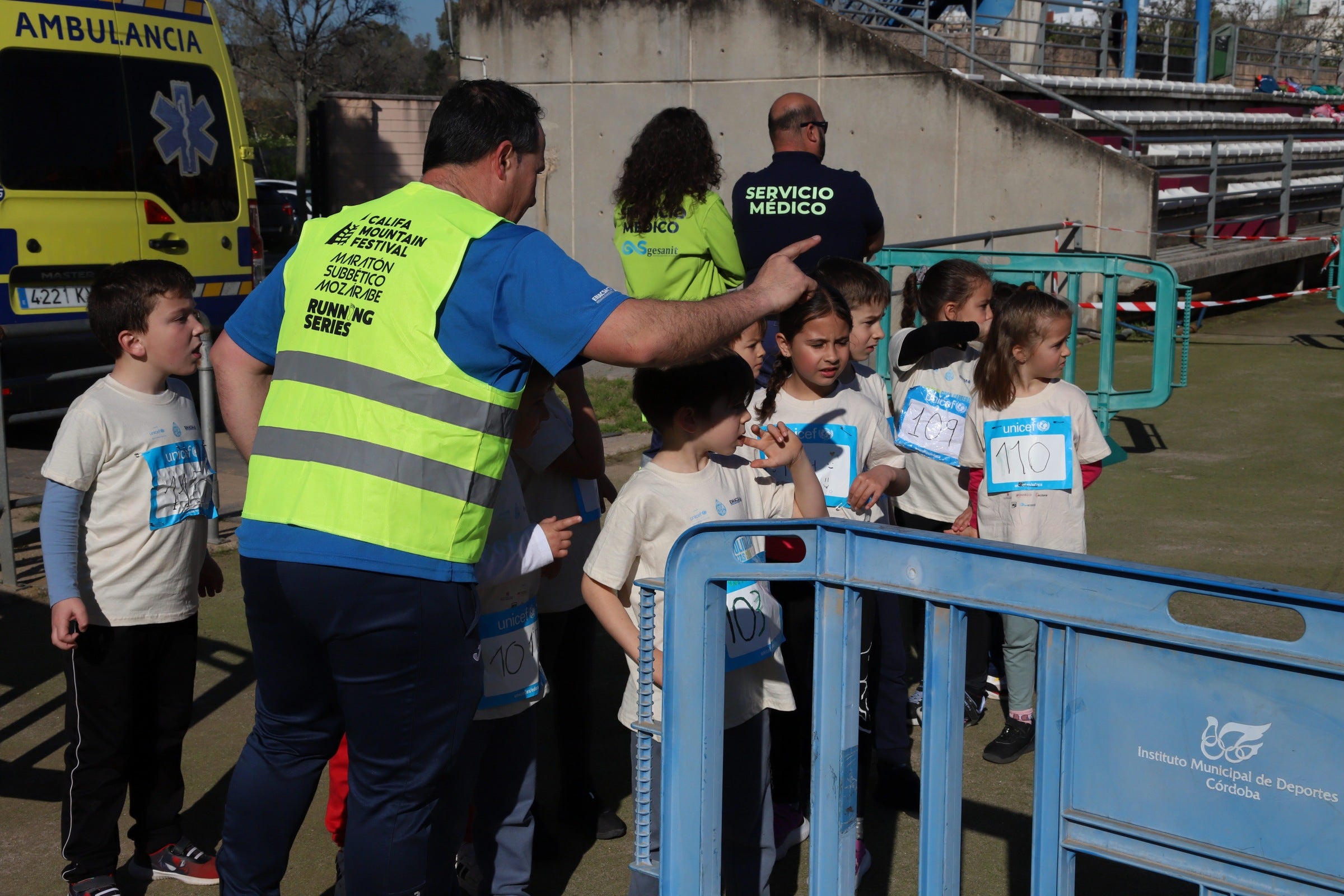 La gran y más joven &#039;Carrera Solidaria Gotas&#039; de Córdoba, en imágenes
