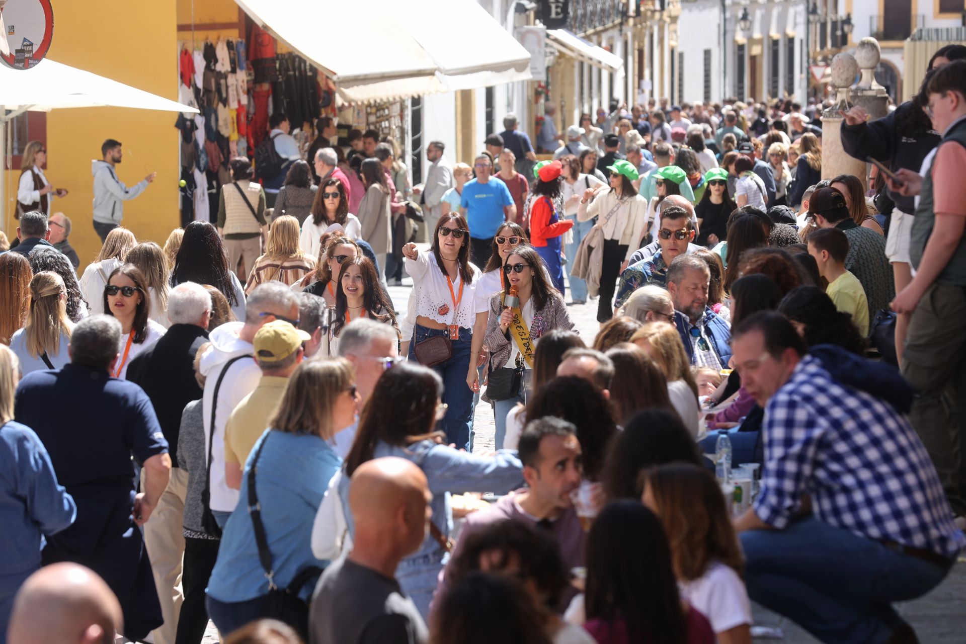 En imágenes, el ambiente en terrazas y calles de Córdoba por el buen tiempo