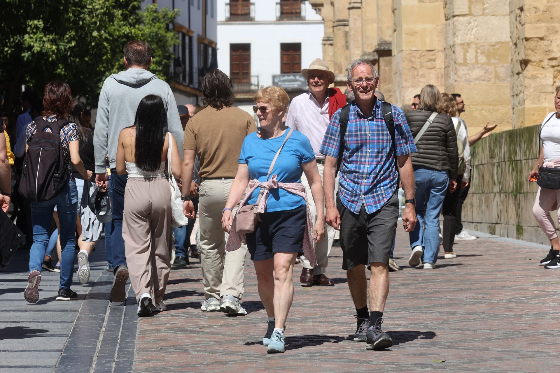 En imágenes, el ambiente en terrazas y calles de Córdoba por el buen tiempo