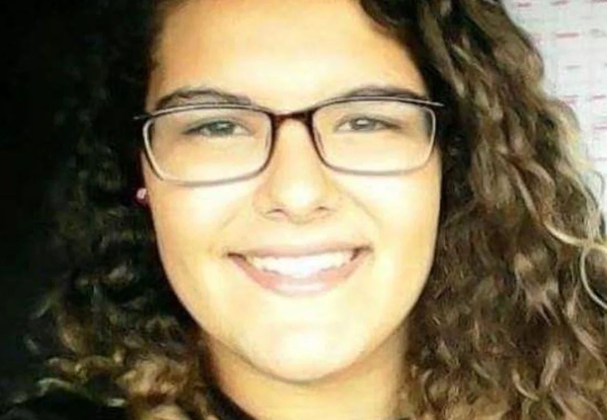 Fátima Ofkir, la joven condenada a cadena perpetua en Omán y ahora liberada