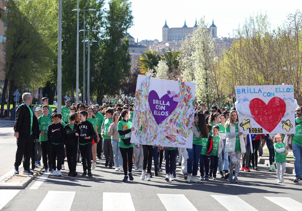La marcha y la carrera solidaria han sido todo un éxito