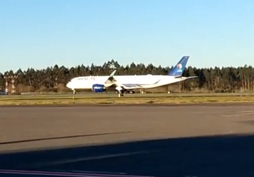 Una urgencia médica de un pasajero obliga a un avión con destino El Caribe a aterrizar en Santiago