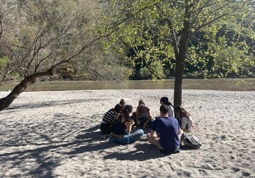 Vea la playa de arena blanca que ha emergido del Tajo tras las lluvias
