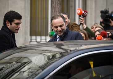 El juez remonta la investigación contra Ábalos a 2014 para ver si su patrimonio se elevó tras conocer a Aldama