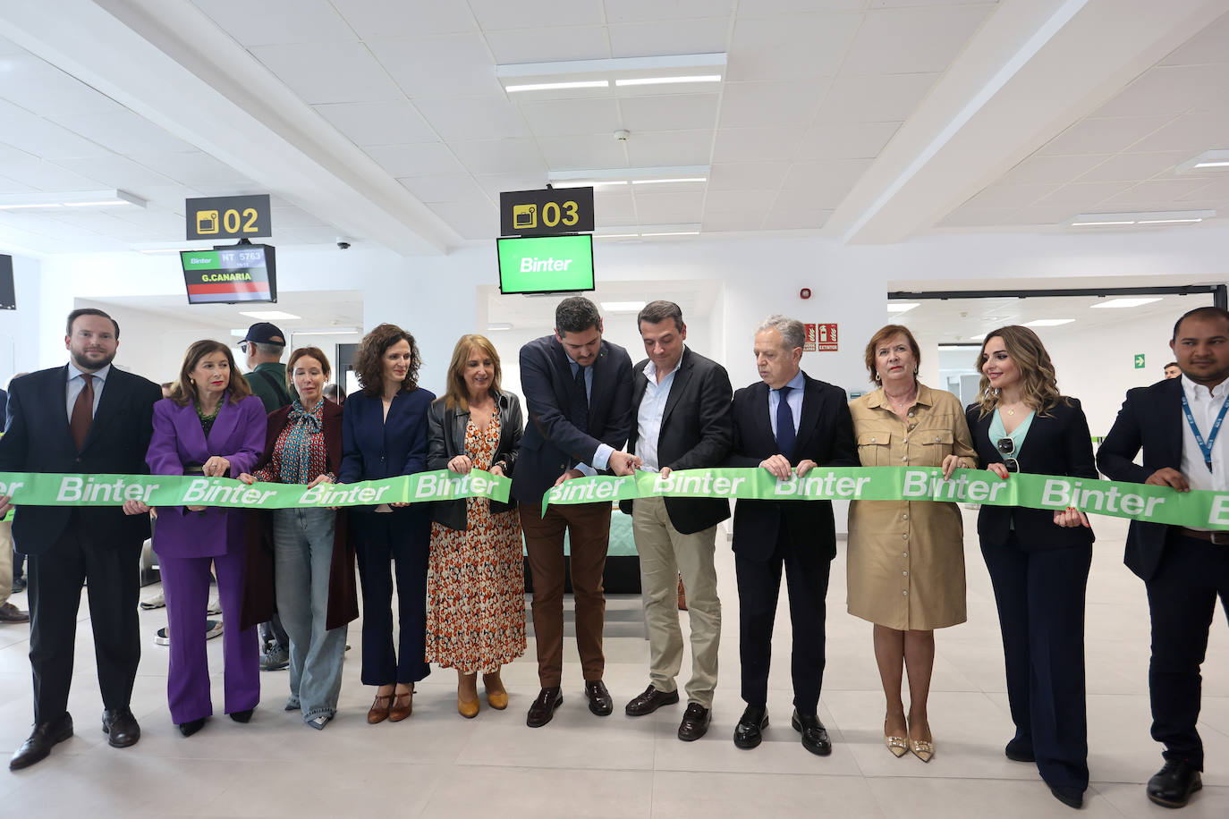 El primer vuelo de Binter entre Canarias y Córdoba, en imágenes