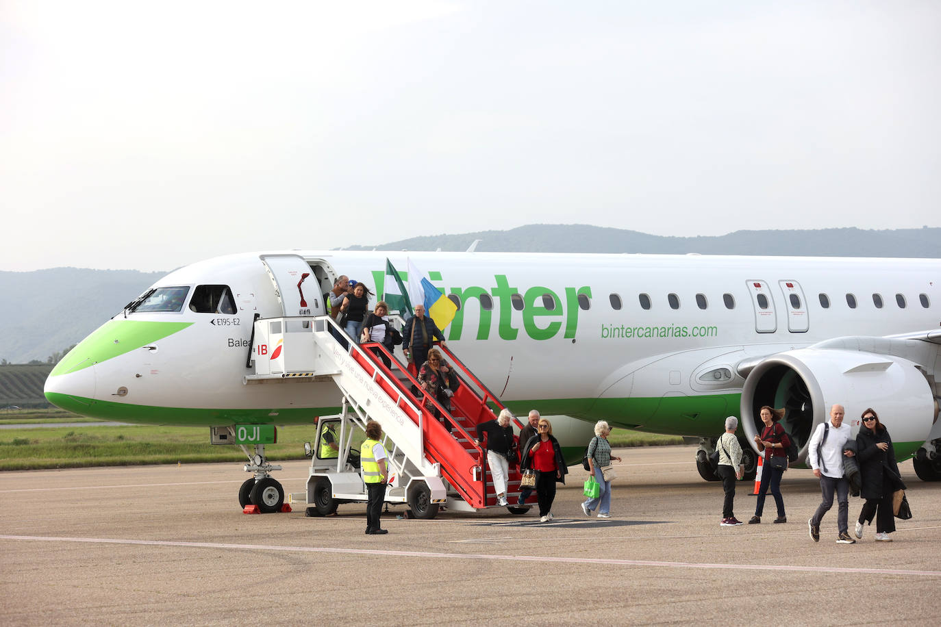 El primer vuelo de Binter entre Canarias y Córdoba, en imágenes