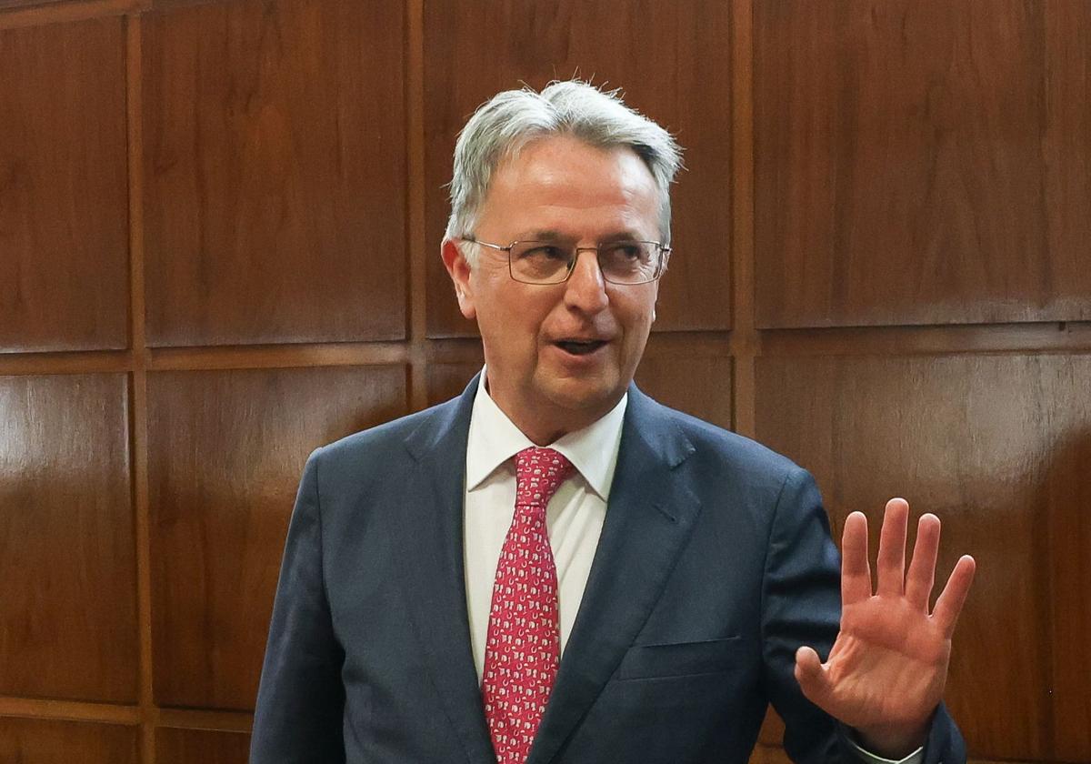 El Director de Tragsatec, Juan Pablo González Matadurante la Comisión de Investigación sobre el 'caso Koldo