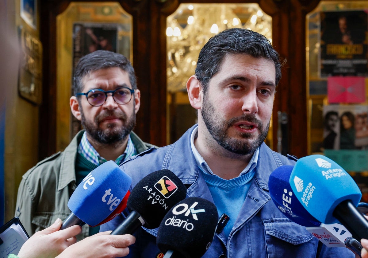 Alejandro Nolasco, este 2 de abril, denuncia la situación de 50 inmigrantes en el Hotel París de Zaragoza