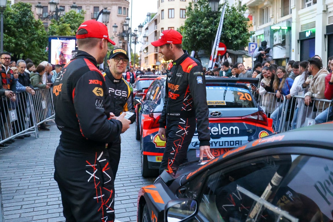 La espectacular presentación del Rally Sierra Morena en el corazón de Córdoba, en imágenes