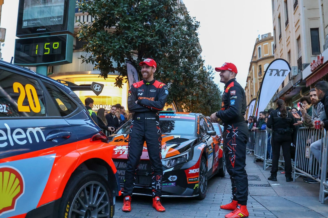 La espectacular presentación del Rally Sierra Morena en el corazón de Córdoba, en imágenes