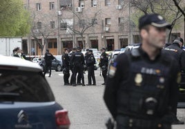 Cuatro horas de máxima tensión en Moreras tras el apuñalamiento mortal de un hombre
