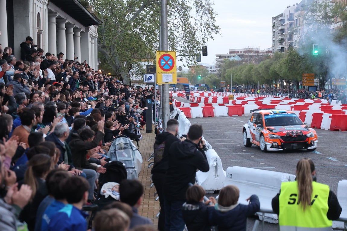El espectacular tramo urbano del Rally Sierra Morena, en imágenes