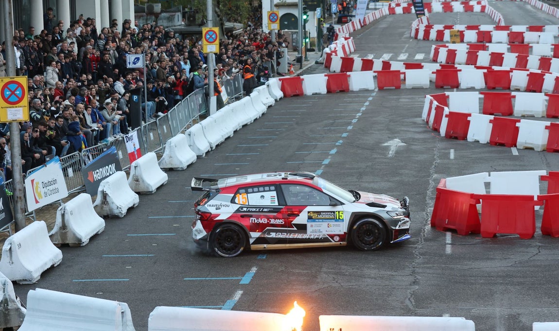 El espectacular tramo urbano del Rally Sierra Morena, en imágenes