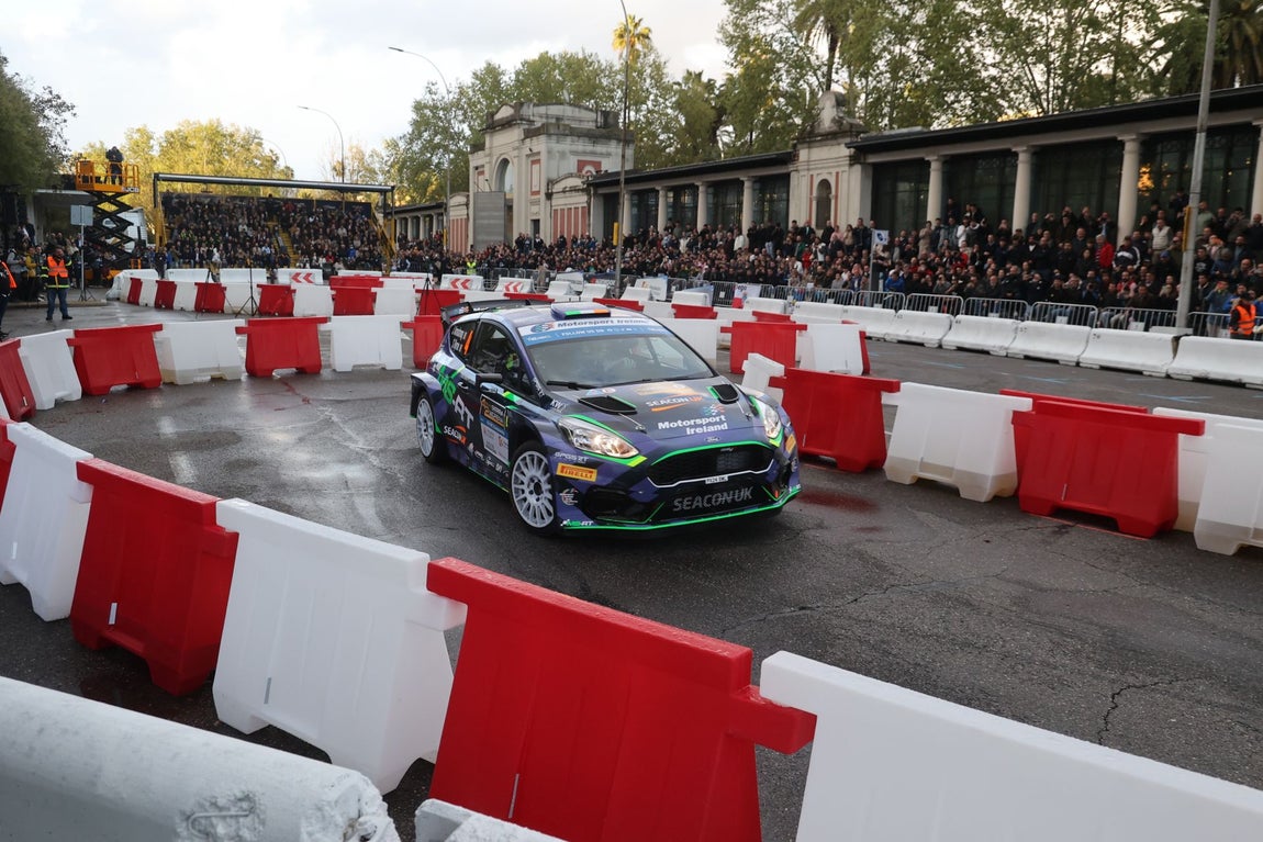 El espectacular tramo urbano del Rally Sierra Morena, en imágenes