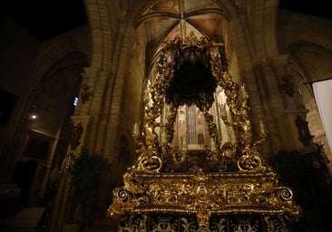 El paso de la Virgen de las Tristezas recobra el oro, el color y la solidez