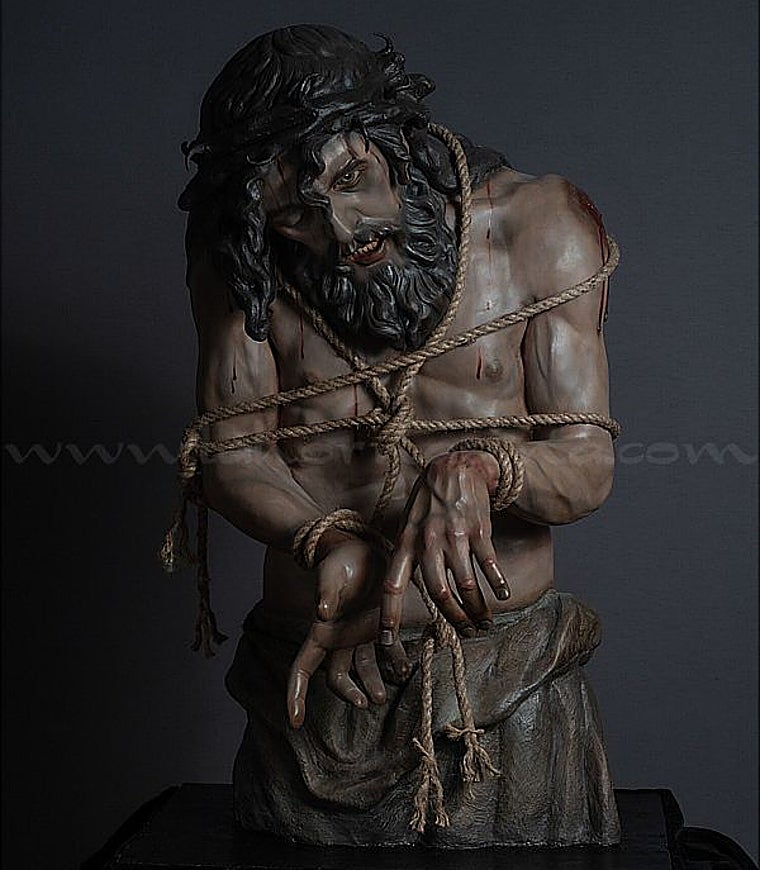 Vista frontal del busto del Varón de Dolores, obra de Boíllo