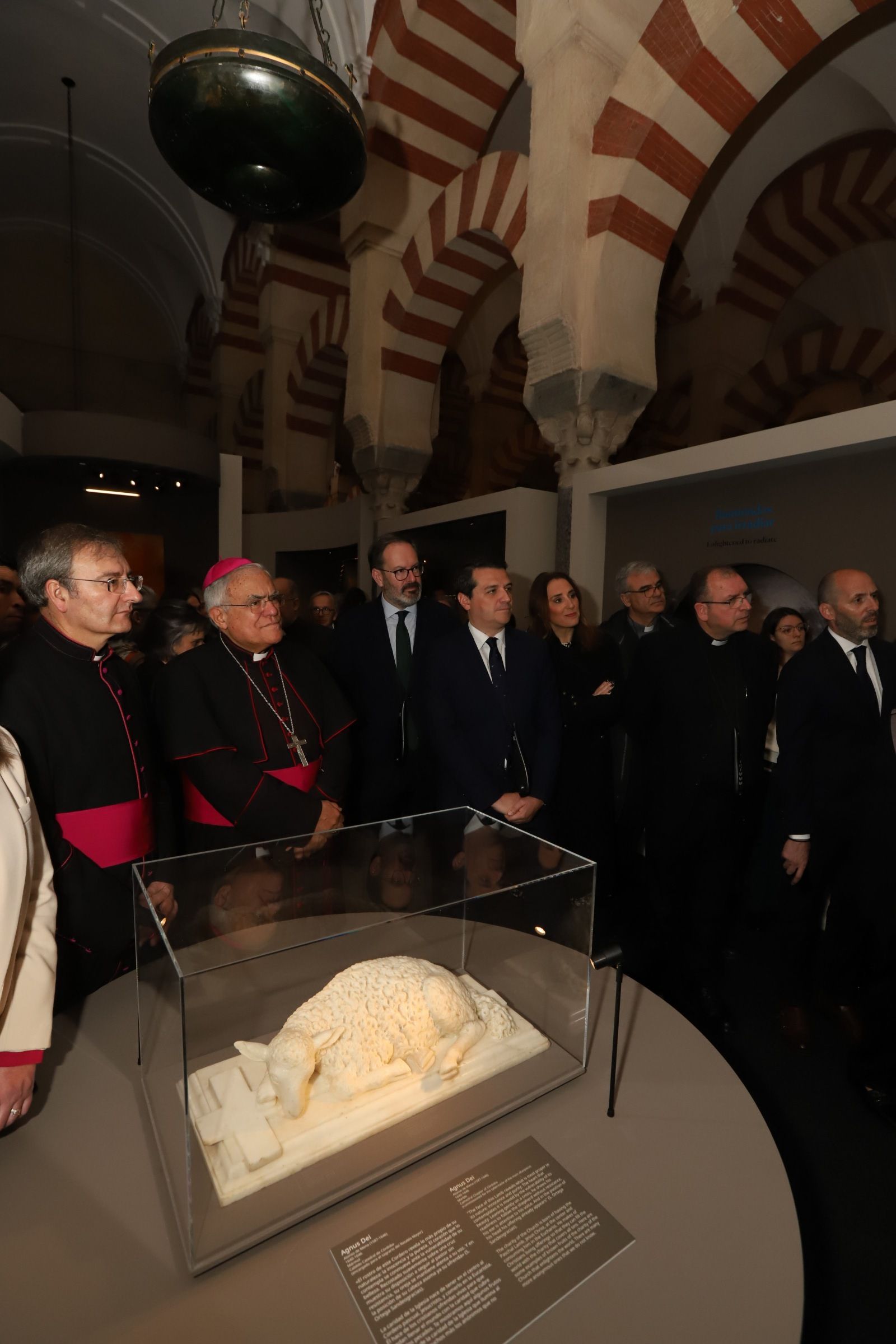 La espectacular exposición &#039;Símbolo: Luz de Nicea&#039; en la Mezquita Catedral, en imágenes