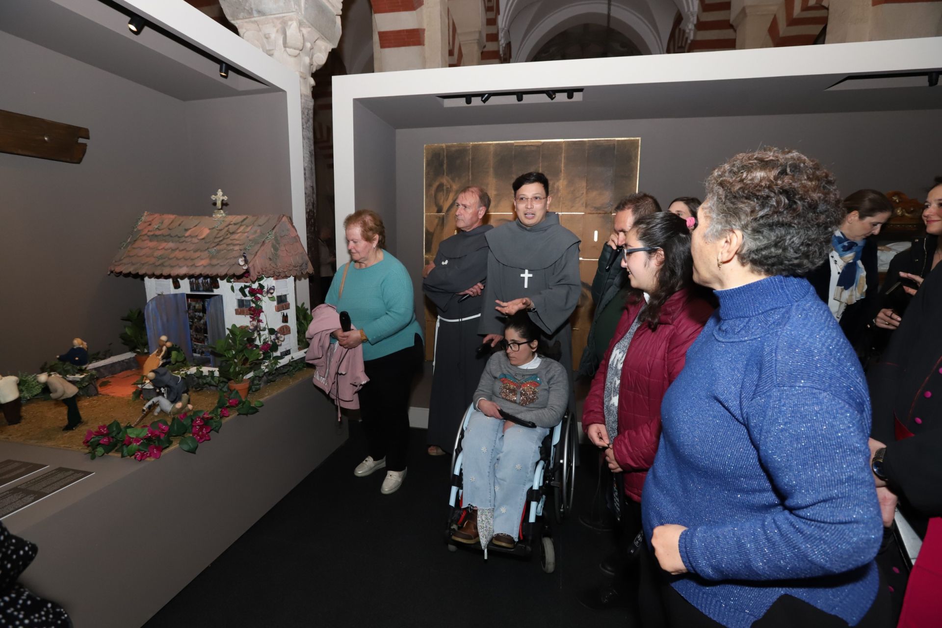 La espectacular exposición &#039;Símbolo: Luz de Nicea&#039; en la Mezquita Catedral, en imágenes