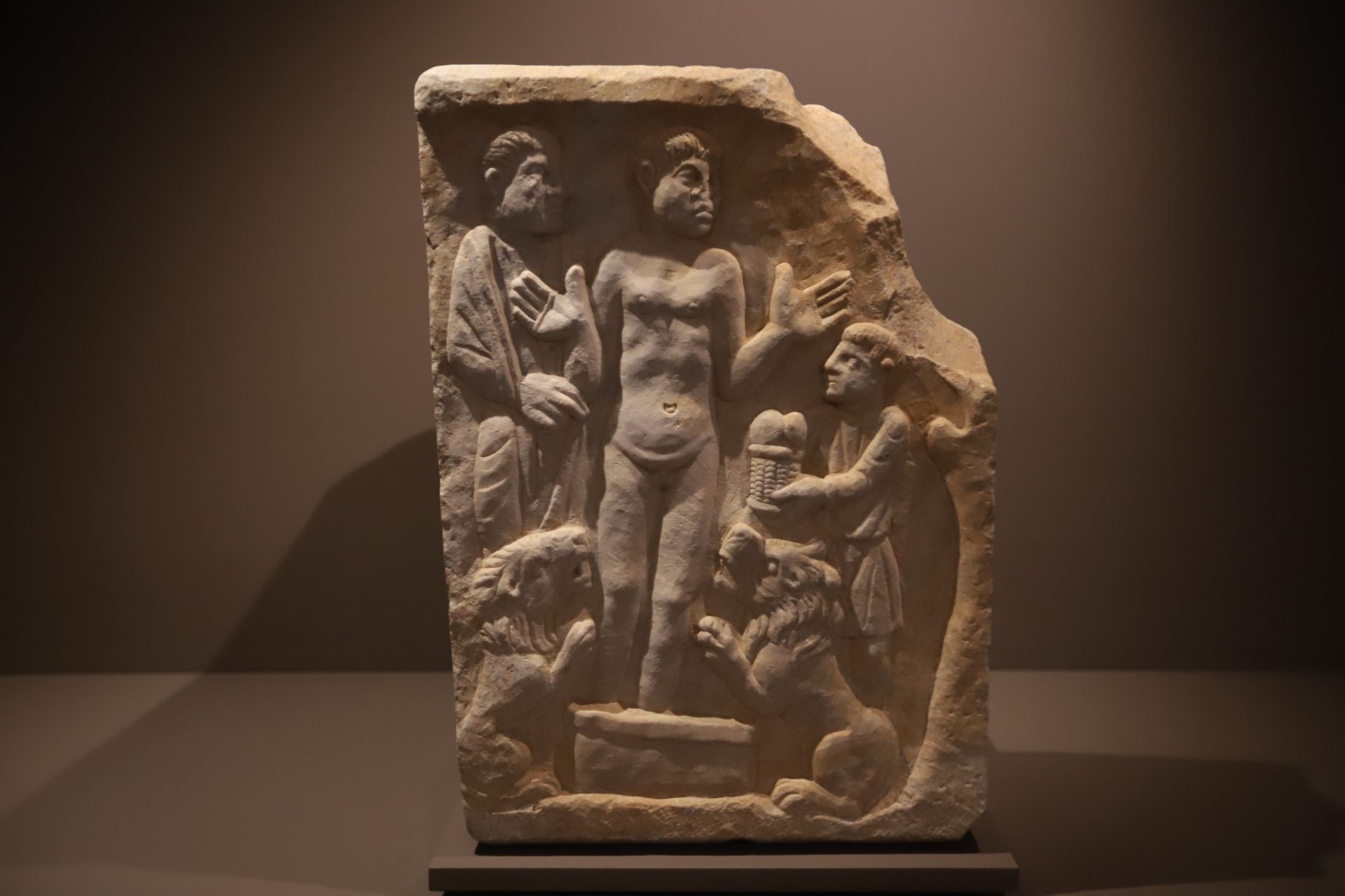 La espectacular exposición &#039;Símbolo: Luz de Nicea&#039; en la Mezquita Catedral, en imágenes