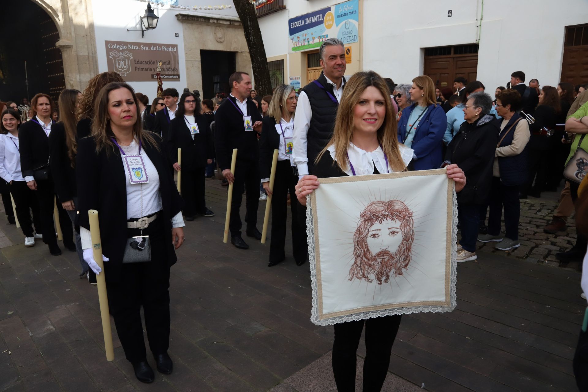 La tradicional procesión del colegio de la Piedad de Córdoba, en imágenes