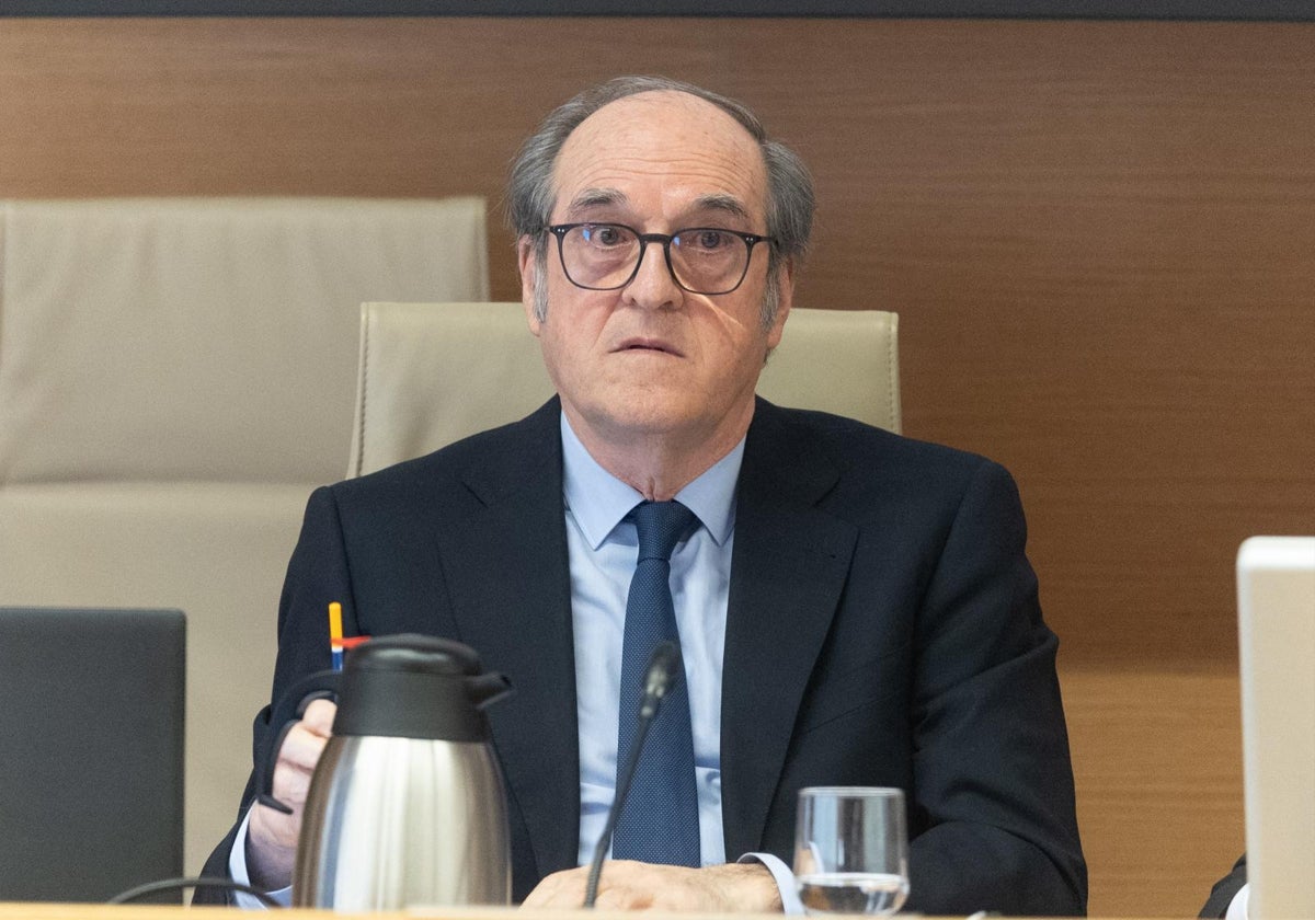 El Defensor del Pueblo insta al Gobierno a ponerle solución al limbo legal de los menores solicitantes de asilo