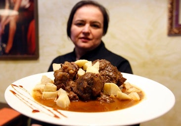 Con carne ecológica y patatas cocidas: así es el rabo de toro cordobés que gusta hasta la microbiota