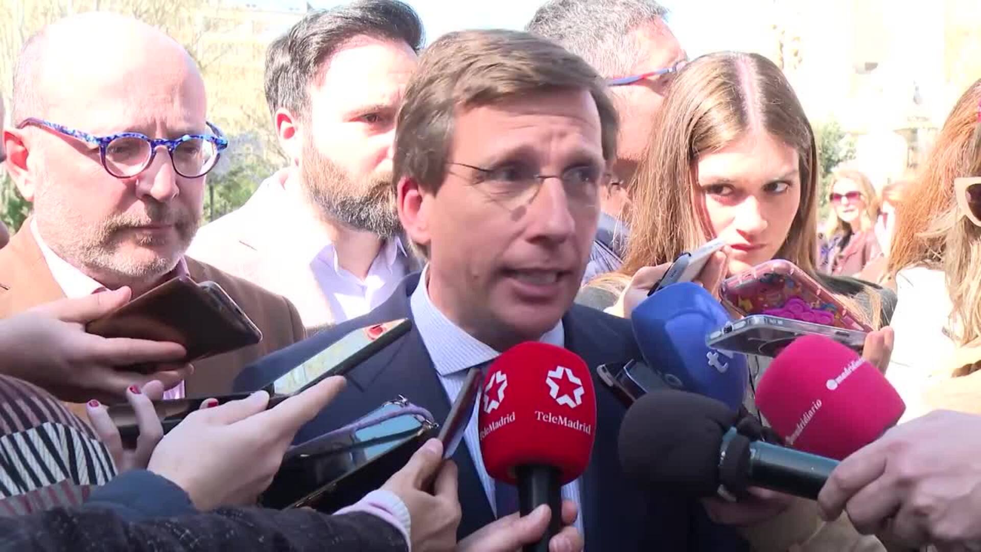 Almeida se siente &quot;muy orgulloso&quot; de Mario Vaquerizo