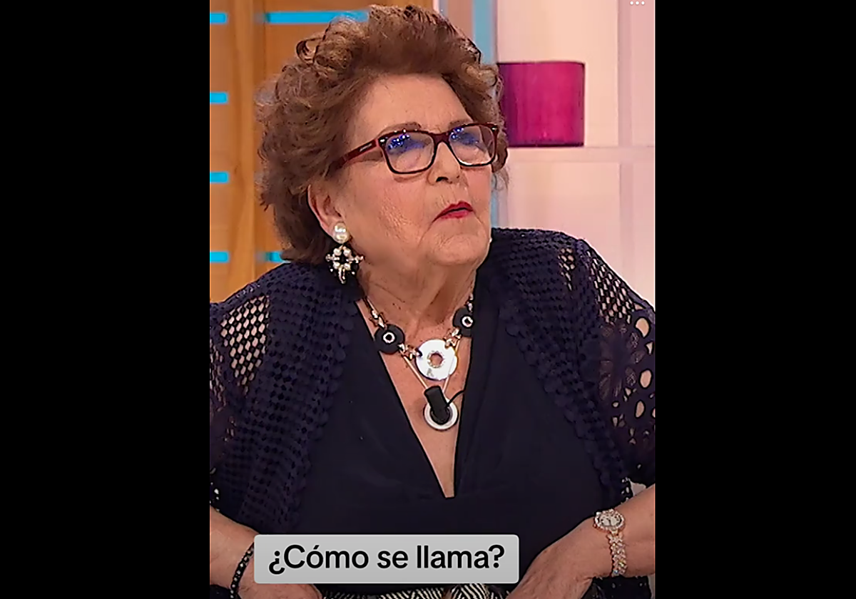 Aurelia, la invitada, en uno de los momentos del vídeo