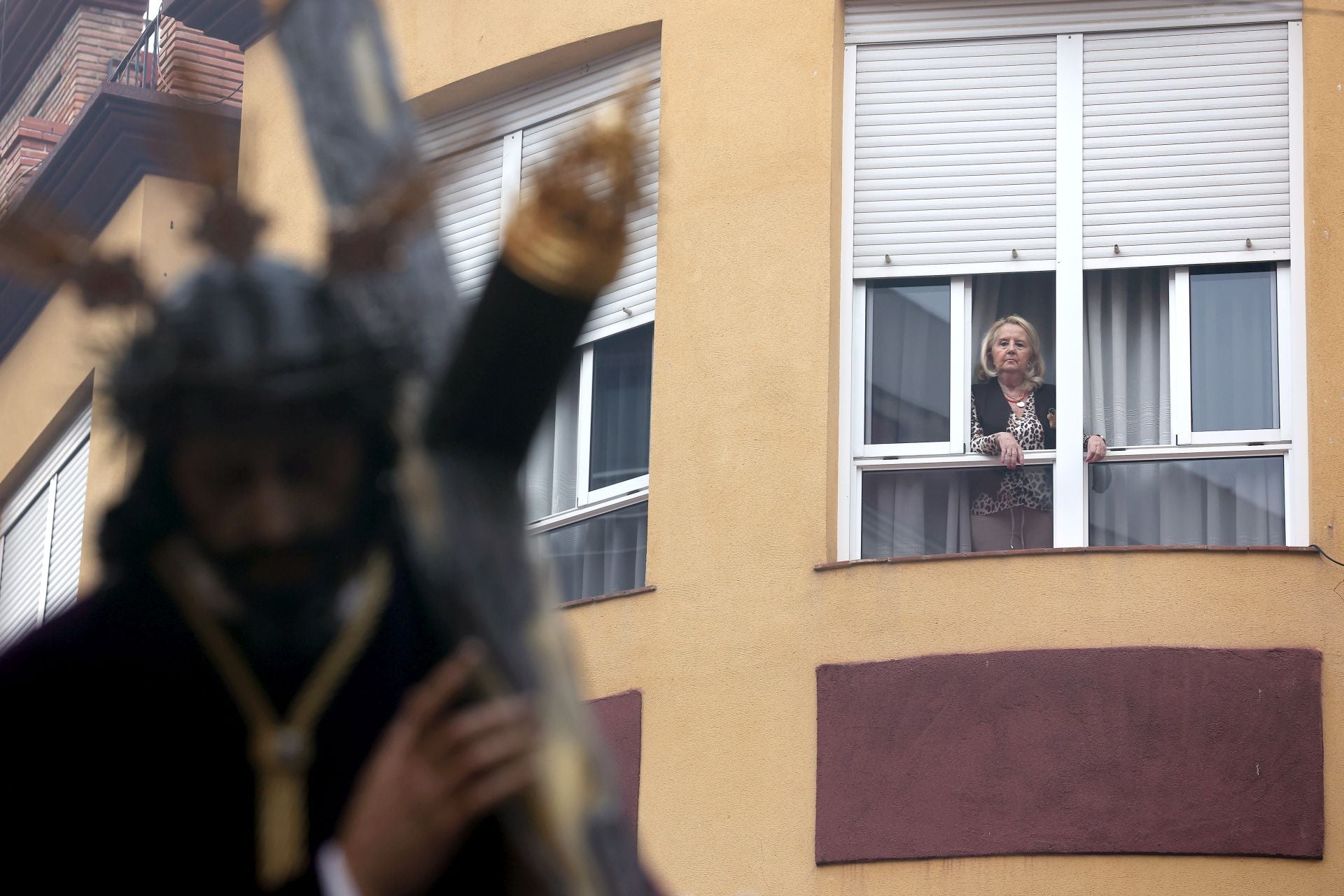 El solemne vía crucis del Soberano Poder por las calles de Córdoba, en imágenes