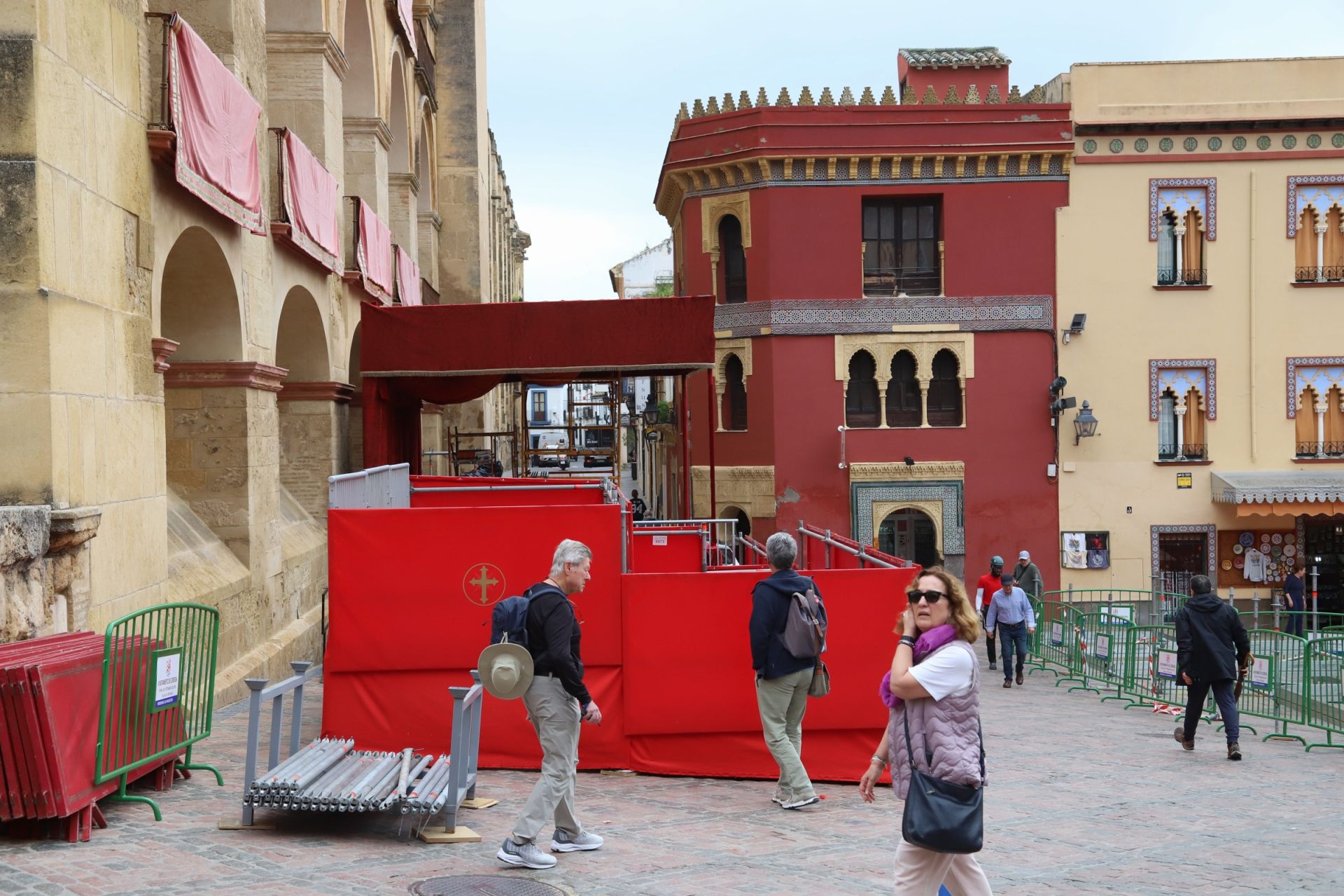 En imágenes, el montaje final de la carrera oficial de la Semana Santa de Córdoba 2025