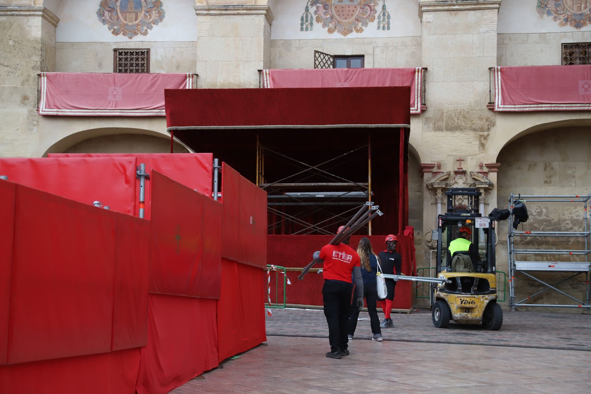 En imágenes, el montaje final de la carrera oficial de la Semana Santa de Córdoba 2025