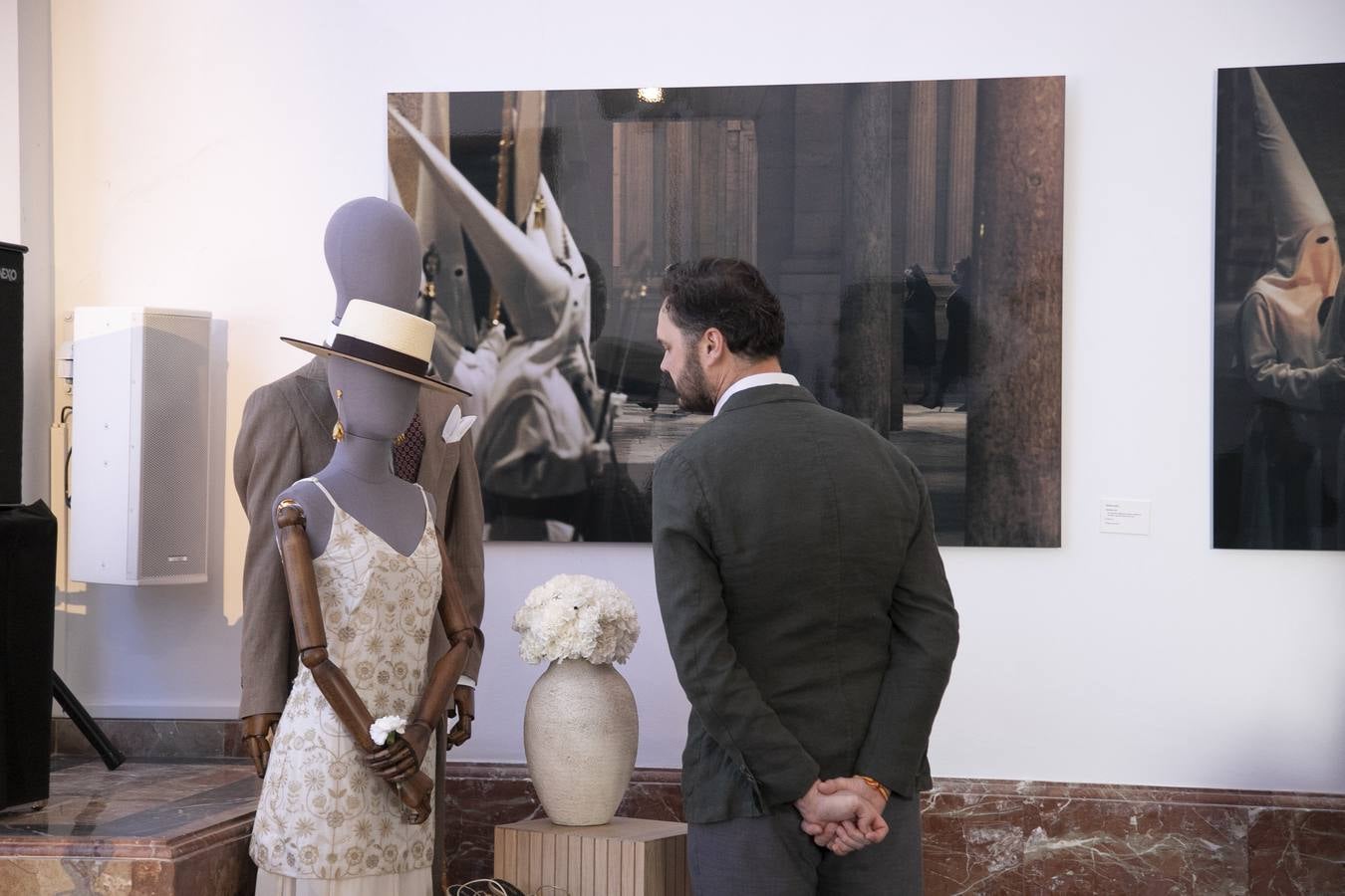 La sugestiva exposición &#039;Raíces&#039; de Pablo Borrego en la Fundación Gala, en imágenes