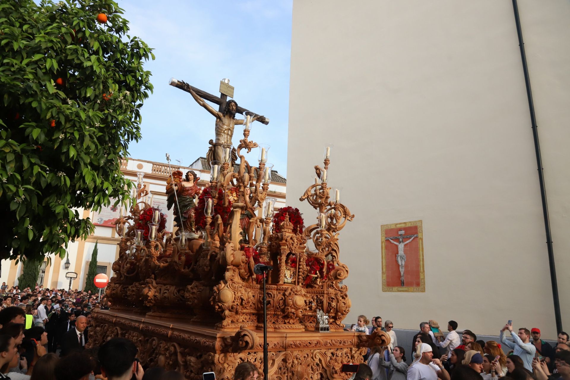 La espiritual procesión del Cristo de la Providencia de Córdoba, en imágenes