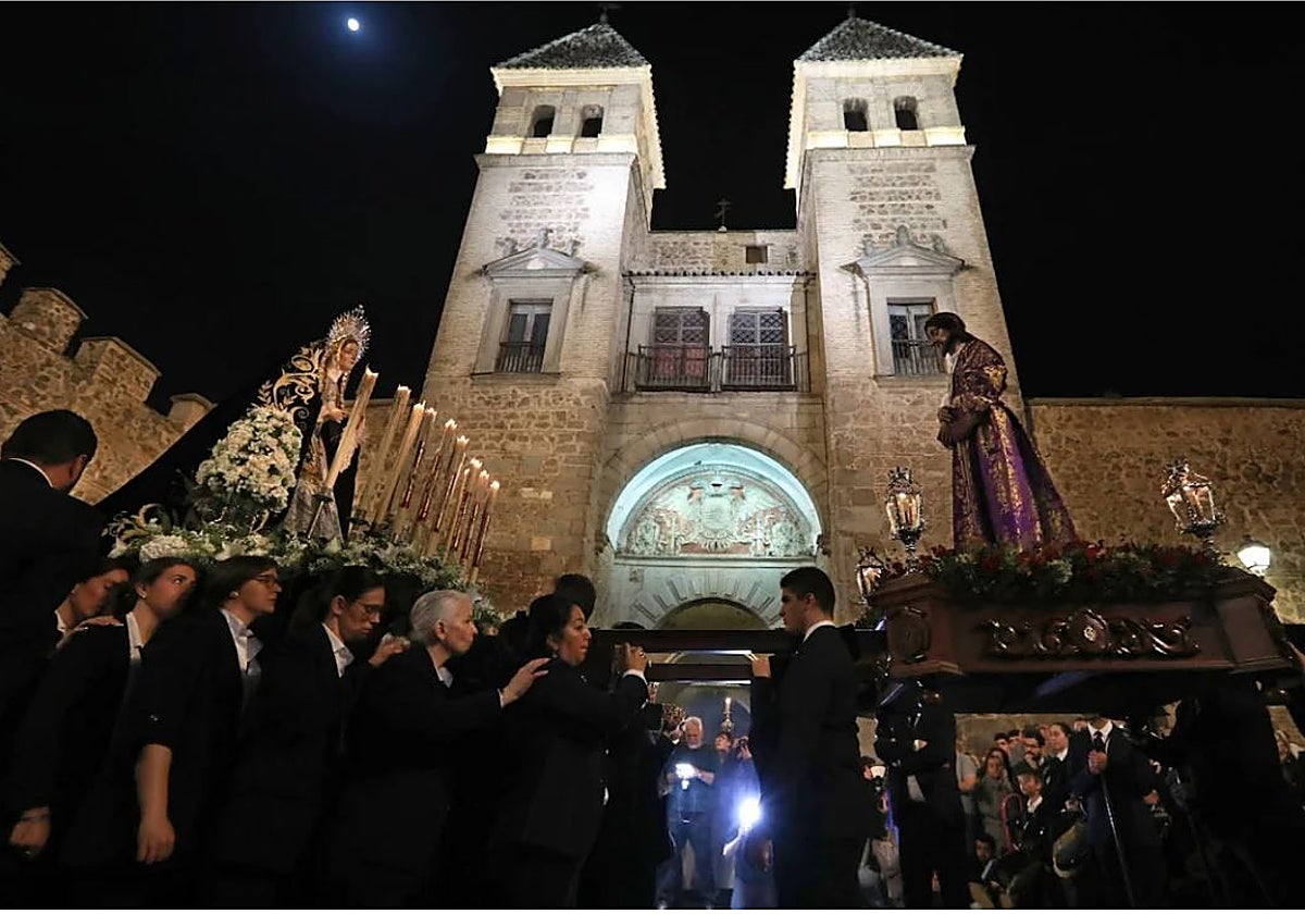 Santo Encuentro en la Puerta de Bisagra
