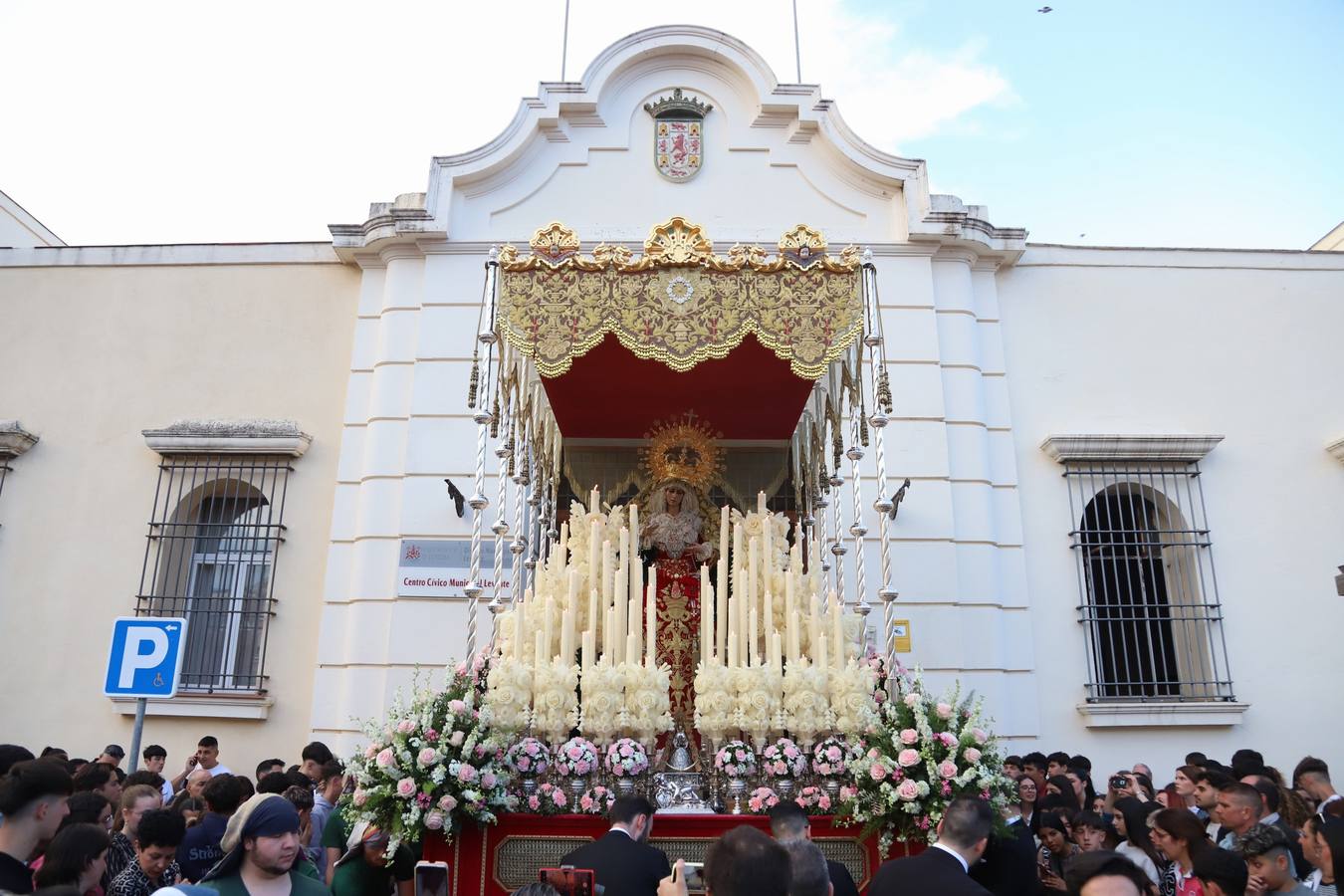 La fervorosa procesión de la cofradía de la O en Córdoba, en imágenes