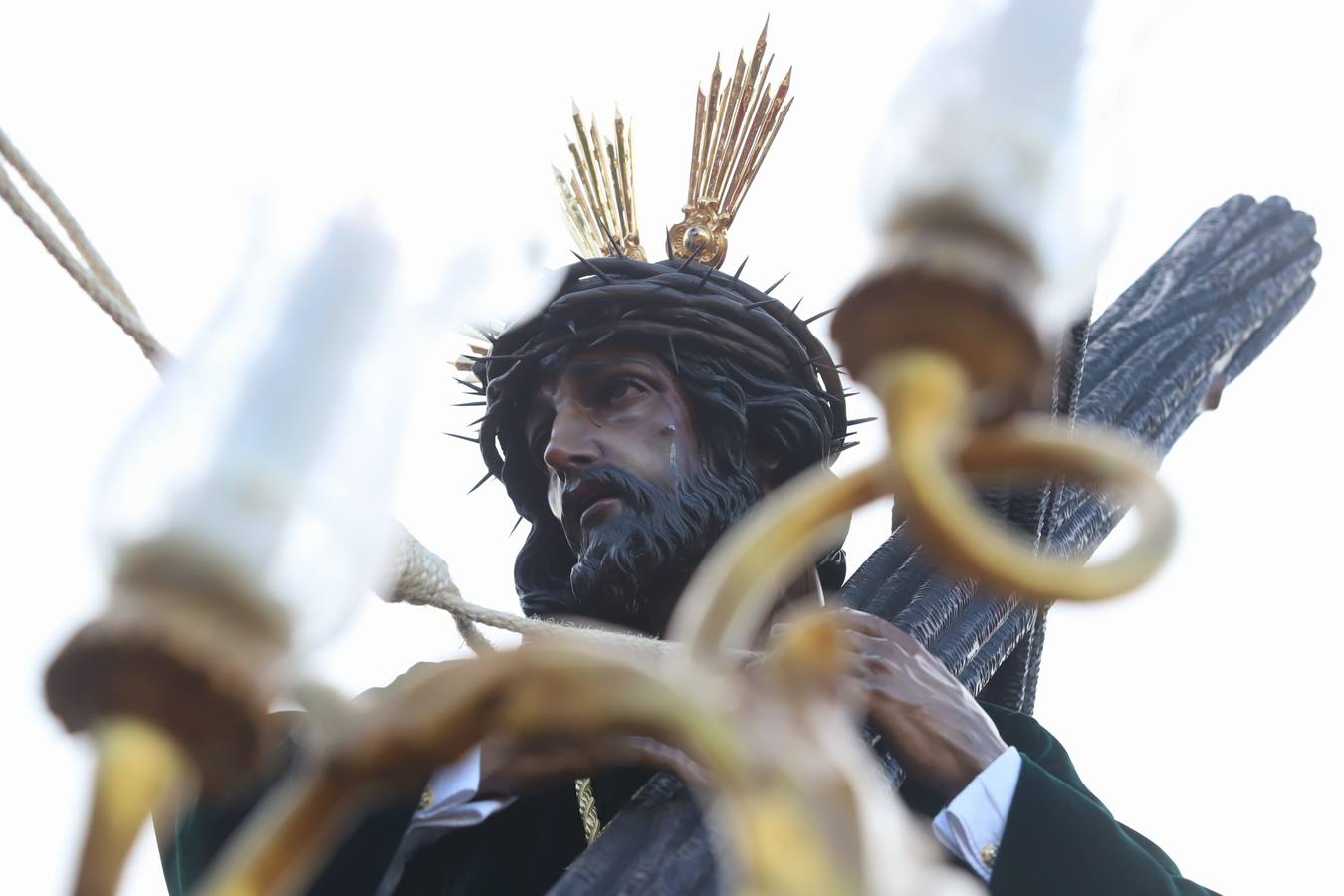 La fervorosa procesión de la cofradía de la O en Córdoba, en imágenes