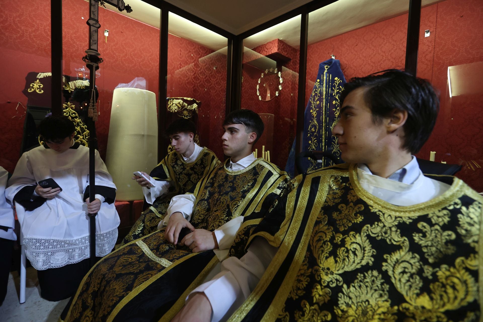 La íntima procesión del Traslado al Sepulcro de Córdoba, en imágenes