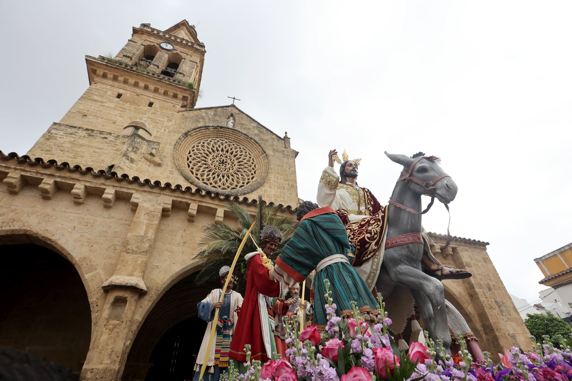 La ilusionante salida de la Borrquita el Domingo de Ramos en Córdoba, en imágenes