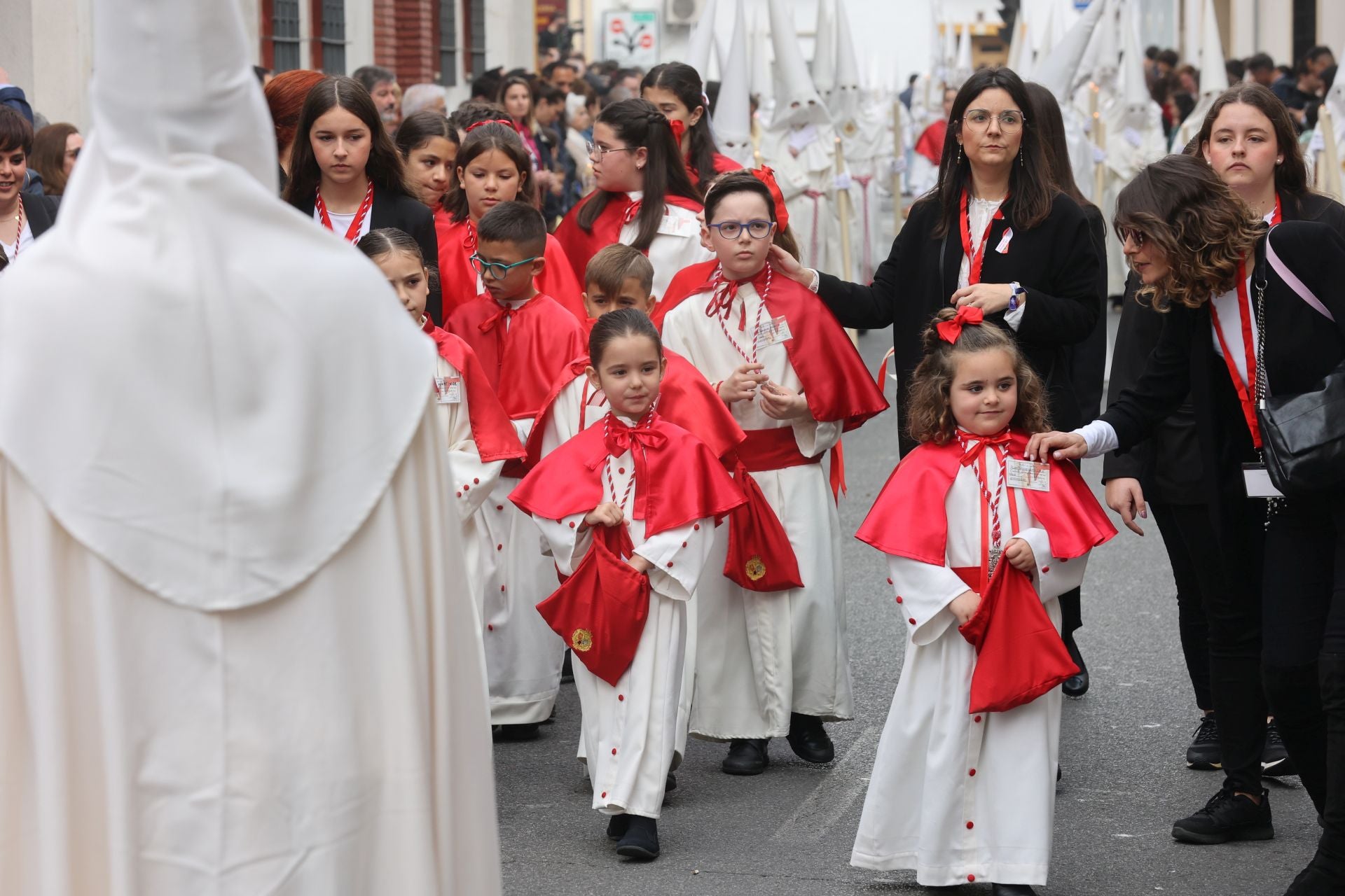 La ilusionante salida de la Borrquita el Domingo de Ramos en Córdoba, en imágenes